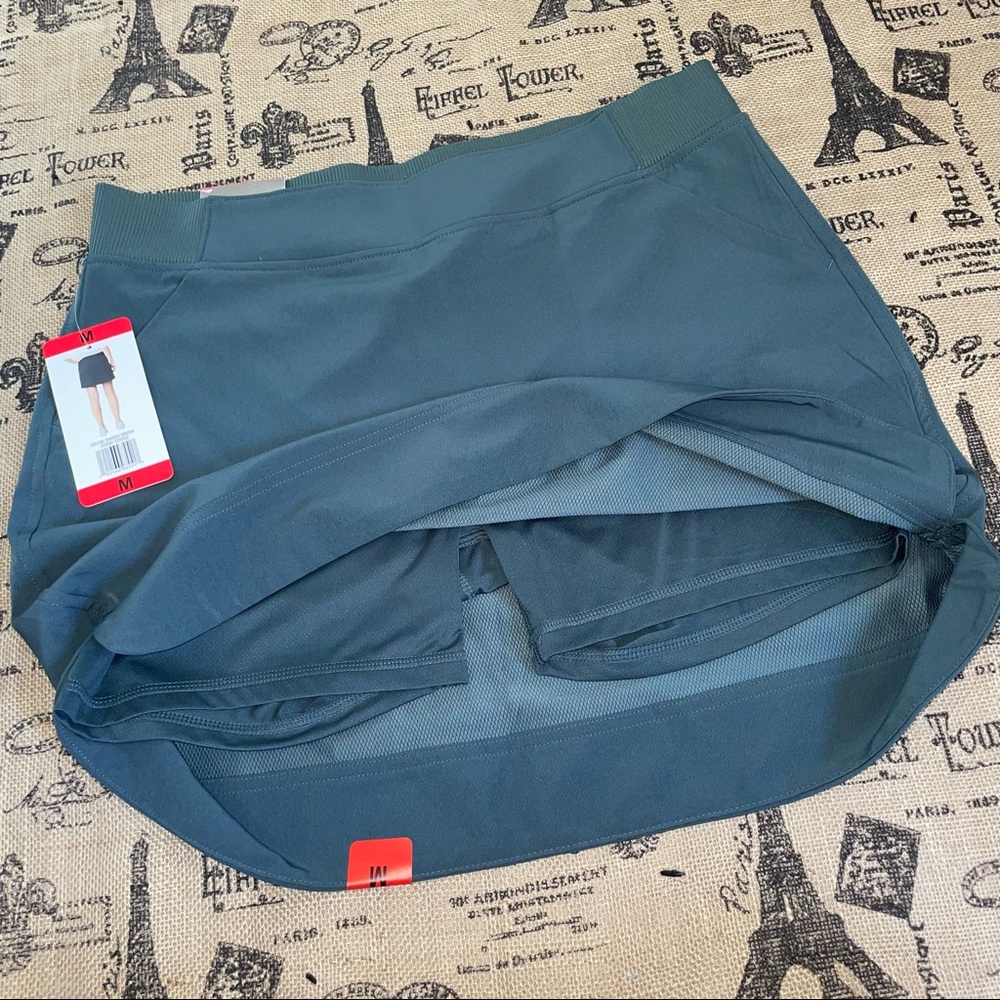 32 Degrees Cool NWT! Smoke Green Stretch Woven Skort Size M - Picture 13 of 14